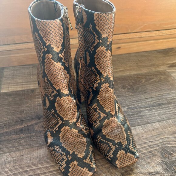 Sam Edelman Codie Ankle Boot - Picture 2 of 5